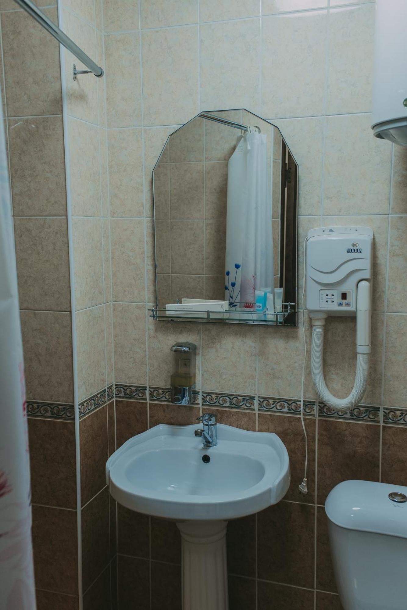 Dostyq Kokshetau Hotel Kültér fotó