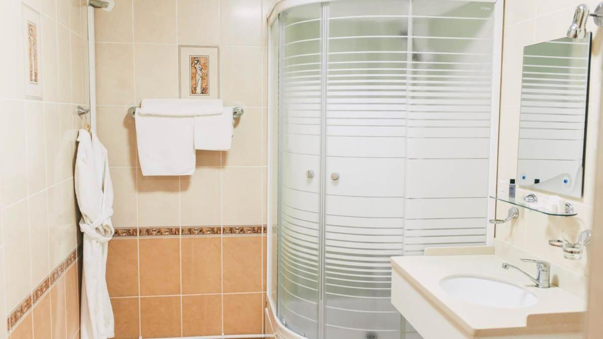 Dostyq Kokshetau Hotel Kültér fotó