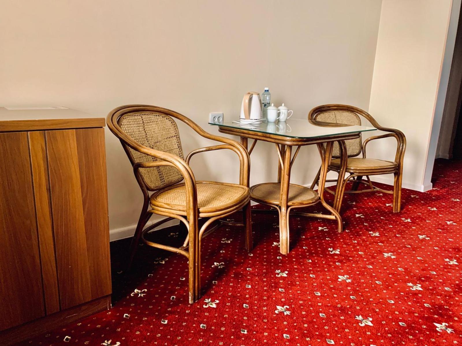 Dostyq Kokshetau Hotel Kültér fotó